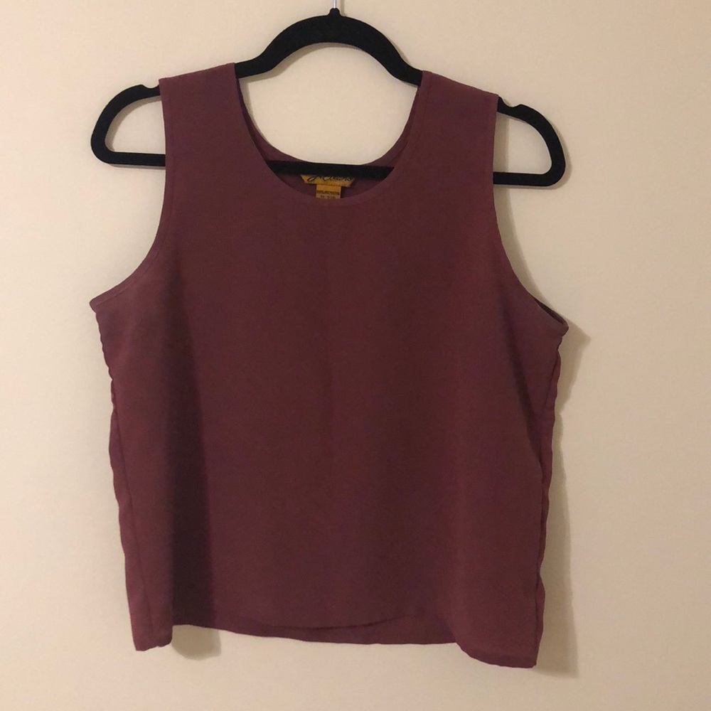 sleeveless top